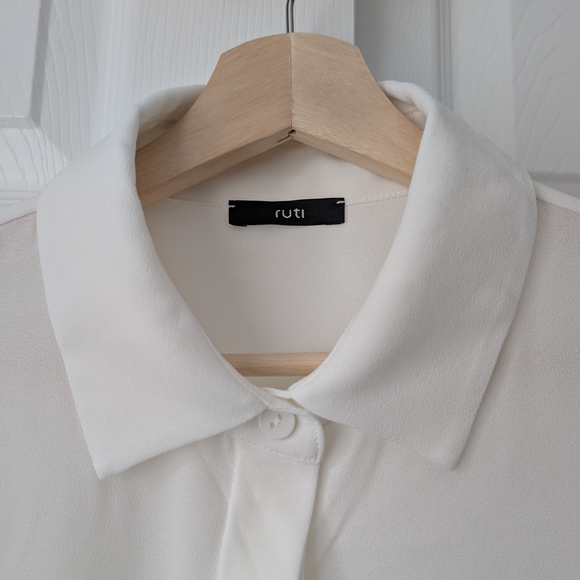 Ruti Look in the back pleated  high low white blouse button down, size XL - Picture 8 of 12